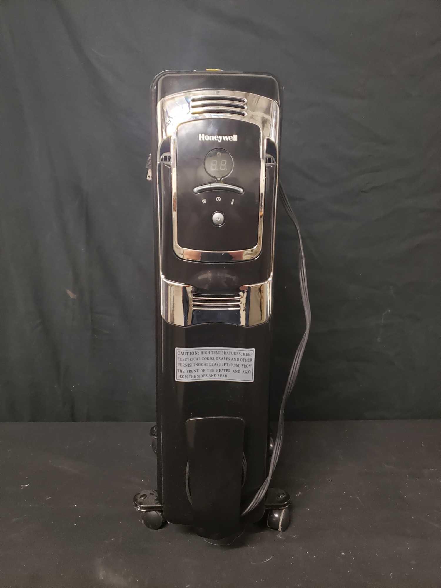 HONEYWELL Model HZ-709-WHT Room Heater Proxibid