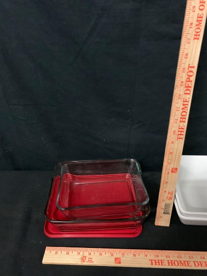 Glass food storage with lids (2) serving bowls (2)