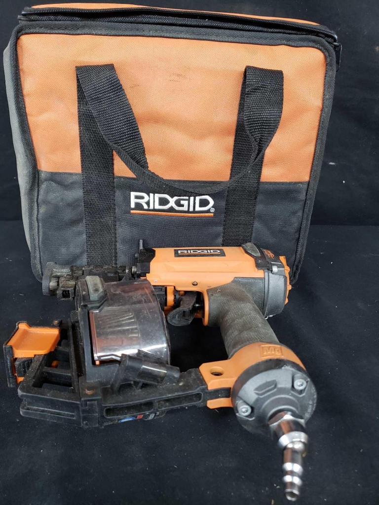 RIDGID Mg Fuego R175RNE Coil Roofing Nailer Air Gun and case | Industrial  Machinery & Equipment Return Pallets | Online Auctions | Proxibid