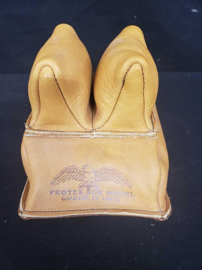PROTEKTOR MODEL
