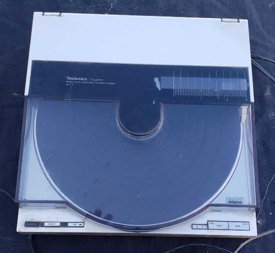 TECHNICS Direct Drive automatic Turntable