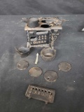 Small cast iron oven toy sets