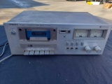 HITACHI STEREO CASSETTE PLAYER