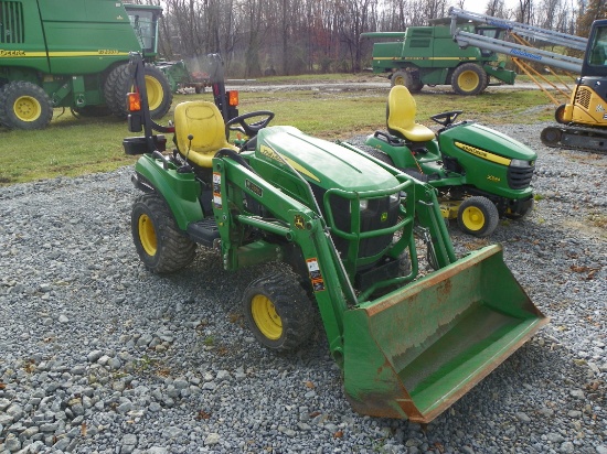 John Deere 1023E tractor W/ Loader