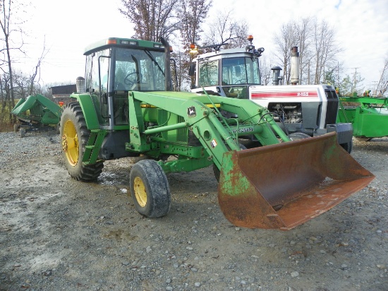 1996 John Deere 7210 Tractor/ Loader