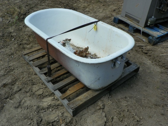 Iron Claw Foot Tub