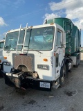 2009 Peterbilt 320 Side Loader