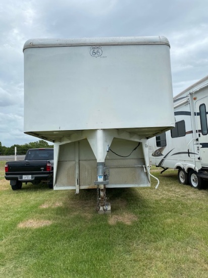 33' gooseneck trailer