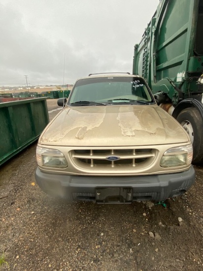 2000 Ford Explorer