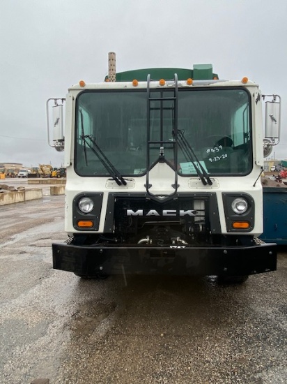 2008 Mack MRU613 Rear Loader Garbage Truck