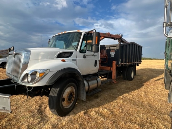 2009 international 7300; Brush Truck