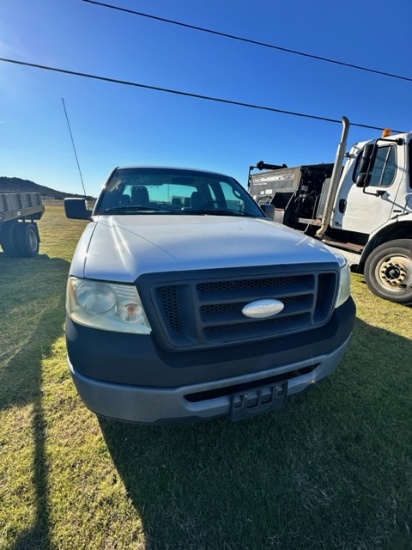 2007 Ford F150 4x2 extended cab, short bed