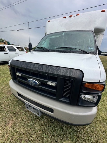 2011  FORD E350 Van cargo body