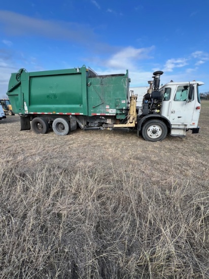 2015 Autocar ACX64 Side Loader sanitation truck