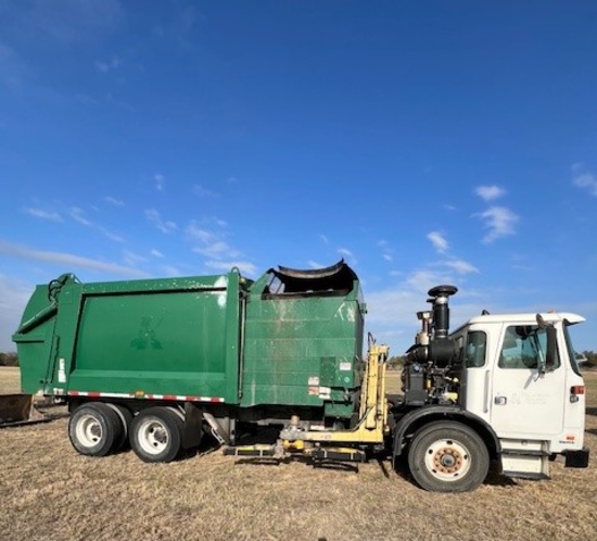 2017 Autocar ACX64 Side Loader Sanitation truck