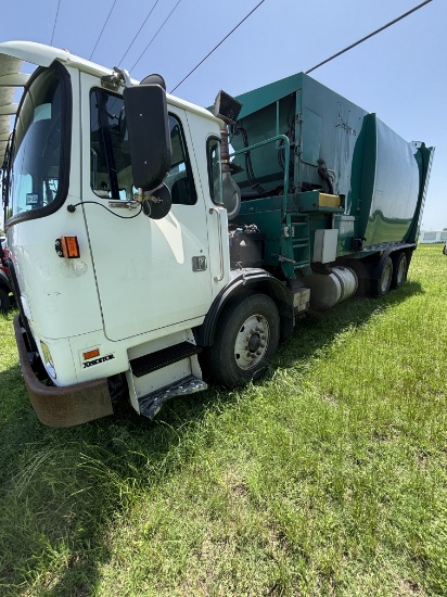2020 Autocar ACX64 Side Loader Sanitation Truck