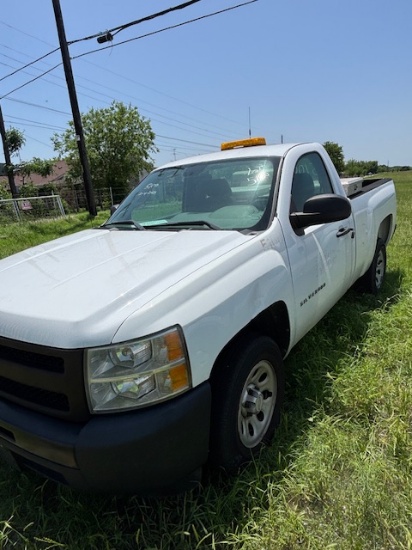 2013 Chevrolet 1500 4x2 regular cab short bed