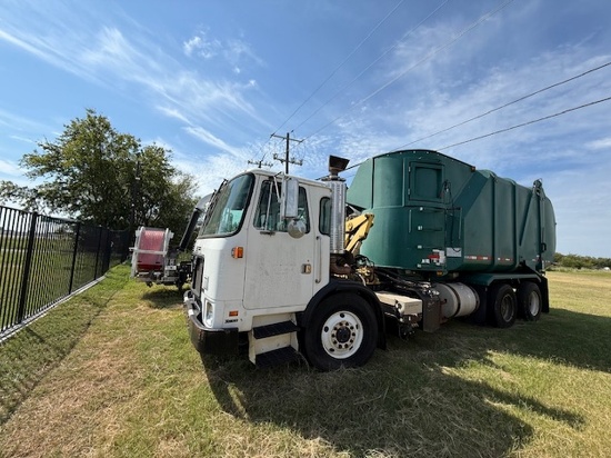 2009 Autocar Sanitation Truck