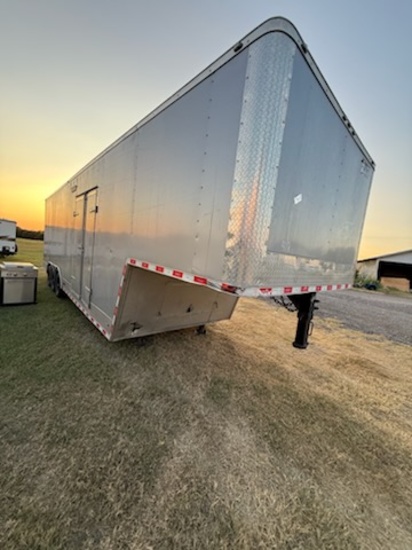 2023 freedom 34’ gooseneck enclosed trailer