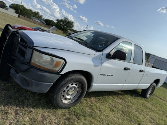 2006 Dodge Ram 1500 crew cab truck