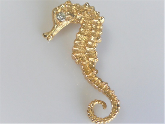 22k Gold Custom Seahorse Pendant