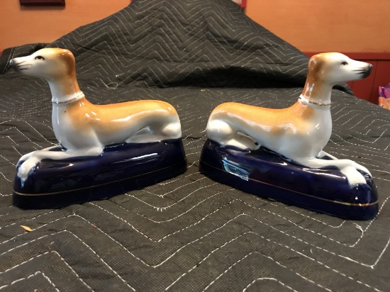 Set of 2 Porcelin Dogs