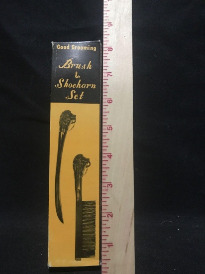 Vintage Brush And Shoehorn Set