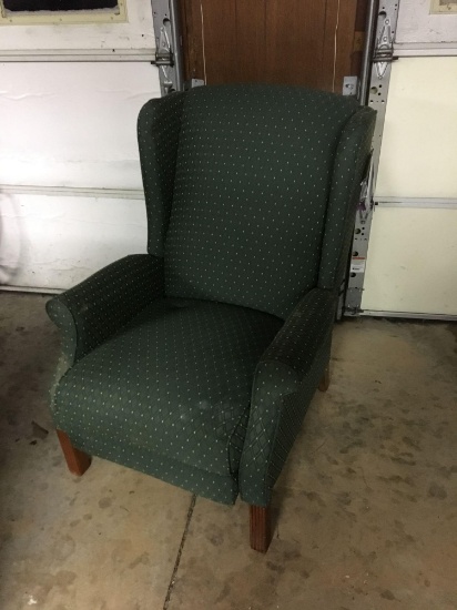 Lay-Z-Boy Reclyning Wing Back Chair