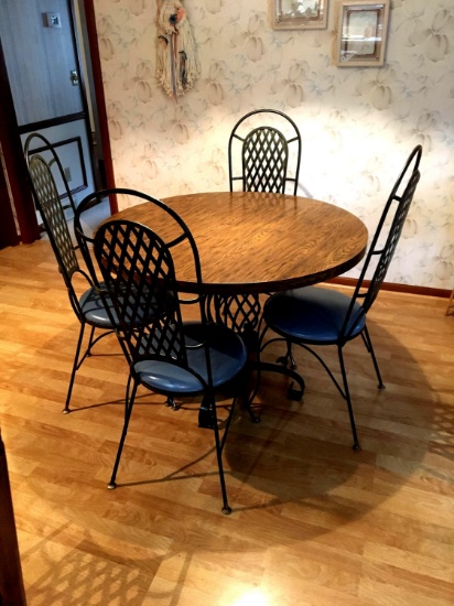 Wrought Iron Table With Four Chairs