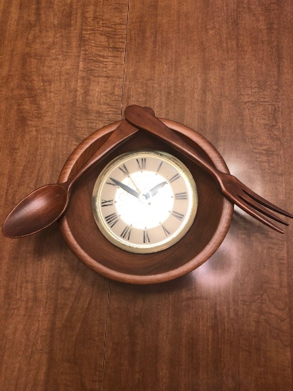 Vintage Wood Fork and Spoon Clock