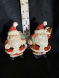 Santa?s Holding Tree & Gifts Shaker Set