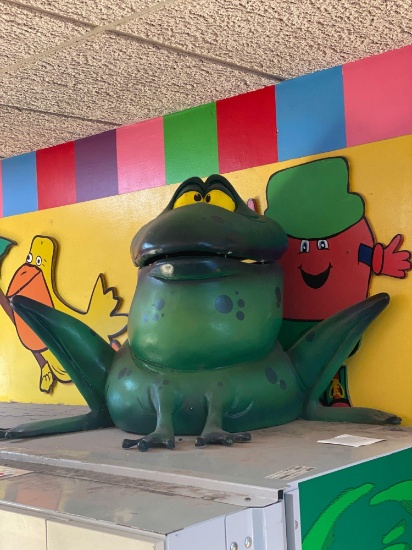 Fiberglass Frog Statue