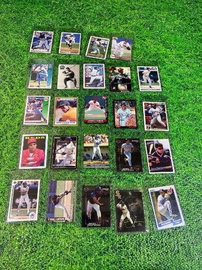 lot of 24 baseball cards