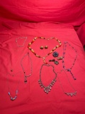 Vintage Necklaces, Broaches, Pins, Necklace Set