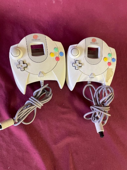 Sega Dreamcast Controllers (2)