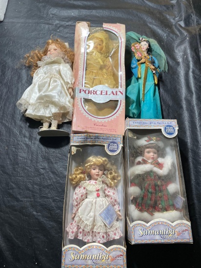 Assorted Doll Collection (5)