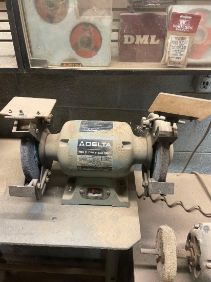 Delta 8 In Bench Grinder With Heavy Duty Stand