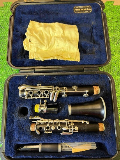 Selmer 103 Clarinet with case