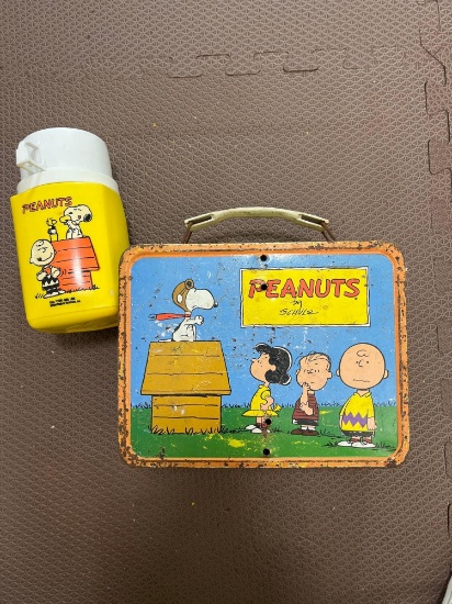 Vintage Peanuts lunch box