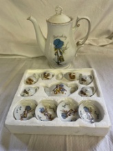Holly hobbie shop tea set