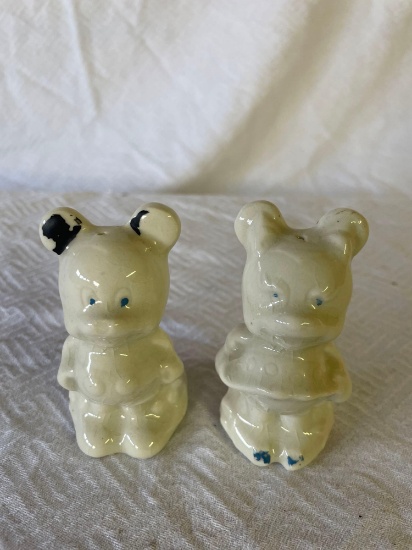 Vintage Mickey and Minnie Mouse Salt and Pepper Shakers