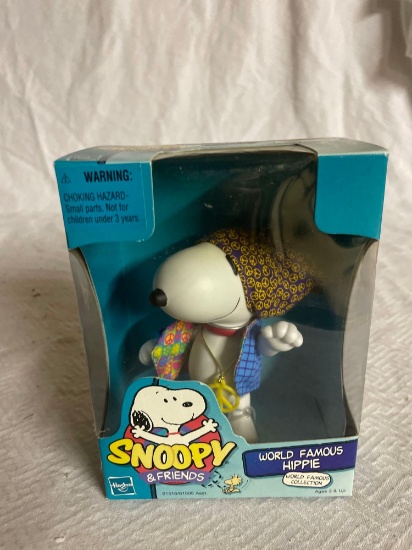 Hasbro Snoopy Hippie NIp