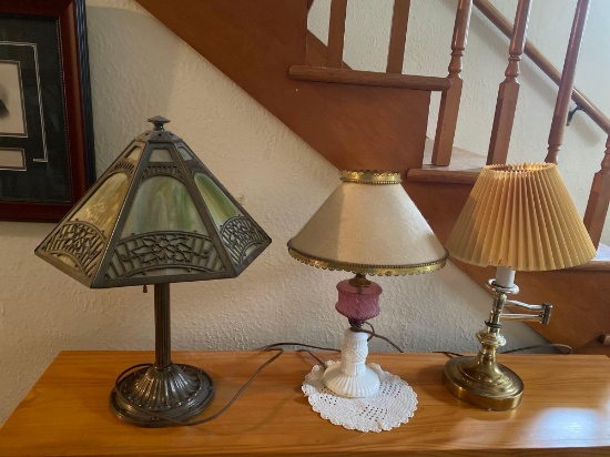 Stained Glass Lamp With Classic Lamps
