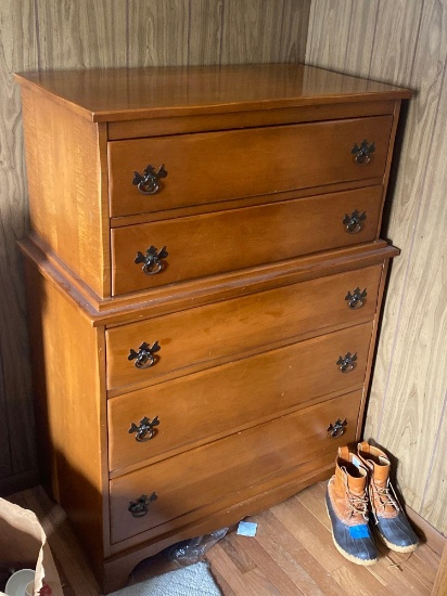 Kroehler Custom Crafted Five Drawer Dresser