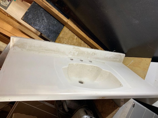 White Sink/Counter Top