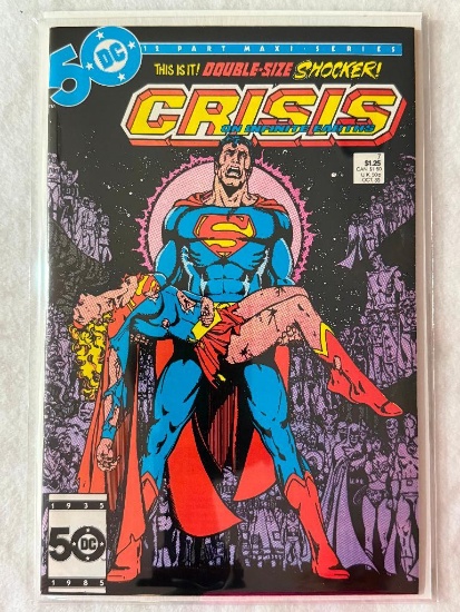 Comic - CRISIS ON INFINITE EARTHS #7 (1985) in approx. NM cond;