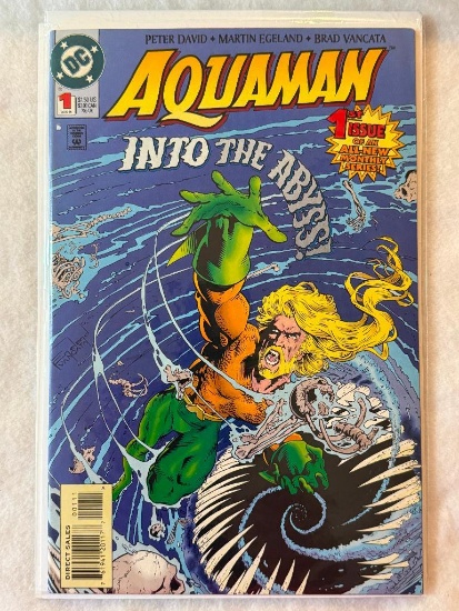 DC Aquaman Lot of 5 comics. Approx. Value Range: $15 - 30