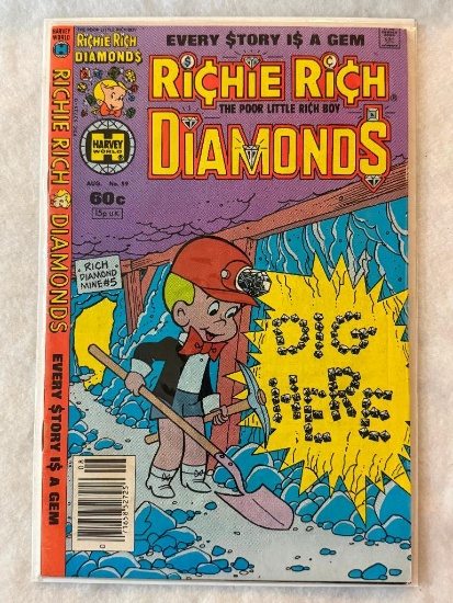 Richie Rich Lot of 7 comics. Approx. Value Range: $30 - 60