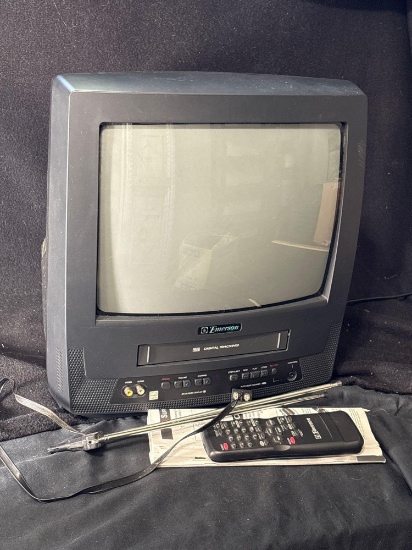Emerson TV VHS Combo With Remote & Antenna