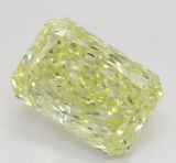 5.01 ct, Yellow/VVS2, Radiant cut Diamond